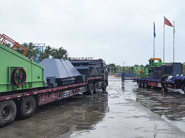 分批裝車再啟程！中意機(jī)械智能垃圾處理設(shè)備奔赴客戶現(xiàn)場