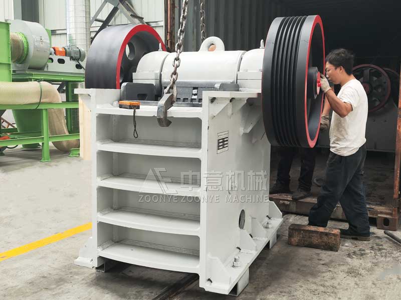 PE顎式破碎機400×600.jpg PE顎式破碎機400×600